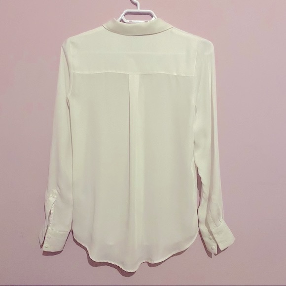 (2/$20) H&M White Button-Up Shirt - Picture 4 of 7